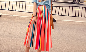 清新优雅又不失活力的彩虹裙，容易搭配，很显高挑哦！